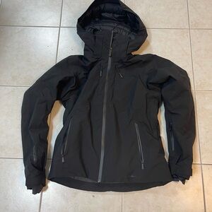 Helly Hansen Women's Black Hooded Ski Jacket